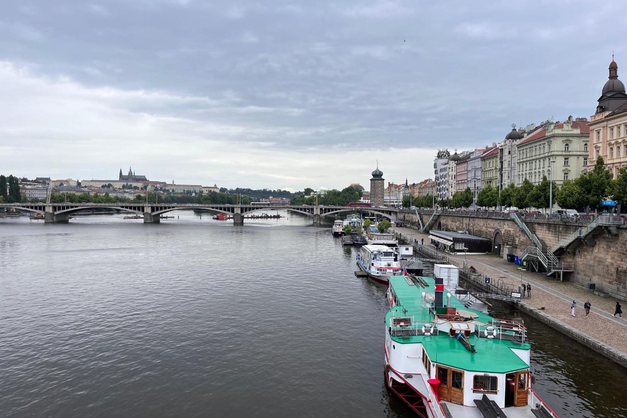 Comfortable And Cosy Apt A Few Steps From Dancing House And Naplavka Dance Praga Zewnętrze zdjęcie