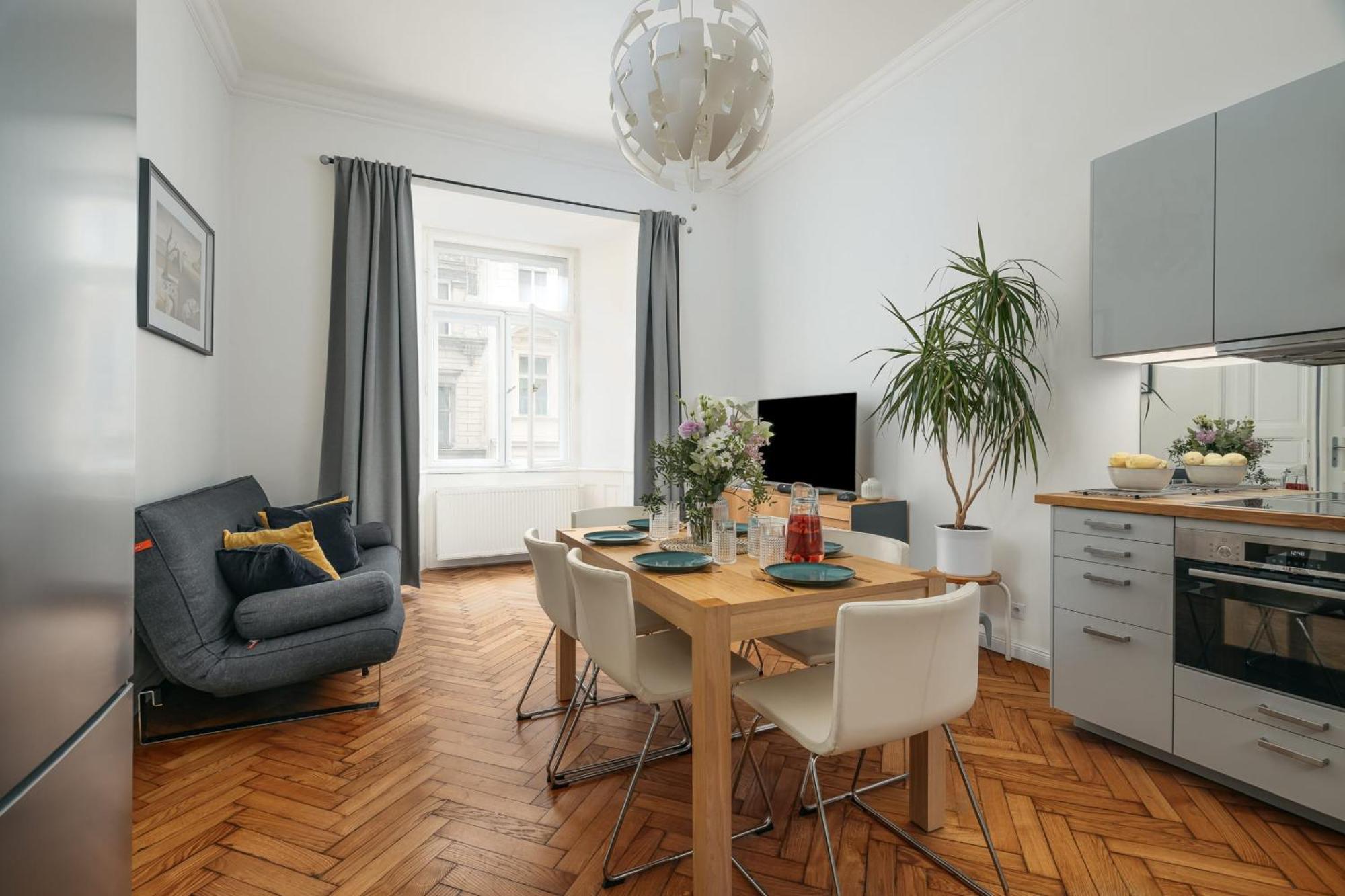Comfortable And Cosy Apt A Few Steps From Dancing House And Naplavka Dance Praga Zewnętrze zdjęcie